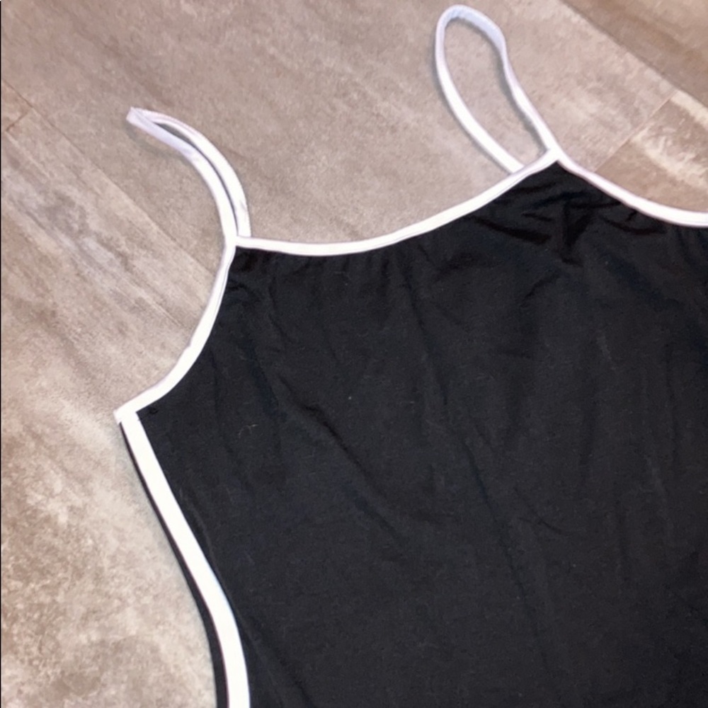❤️XL adorable romper❤️ - Picture 2 of 4